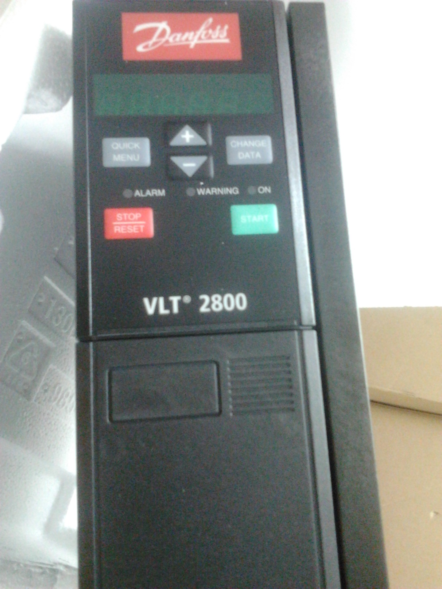 丹佛斯變頻器一級代理VLT2840，全新正品，品質(zhì)優(yōu)良，價格優(yōu)惠.